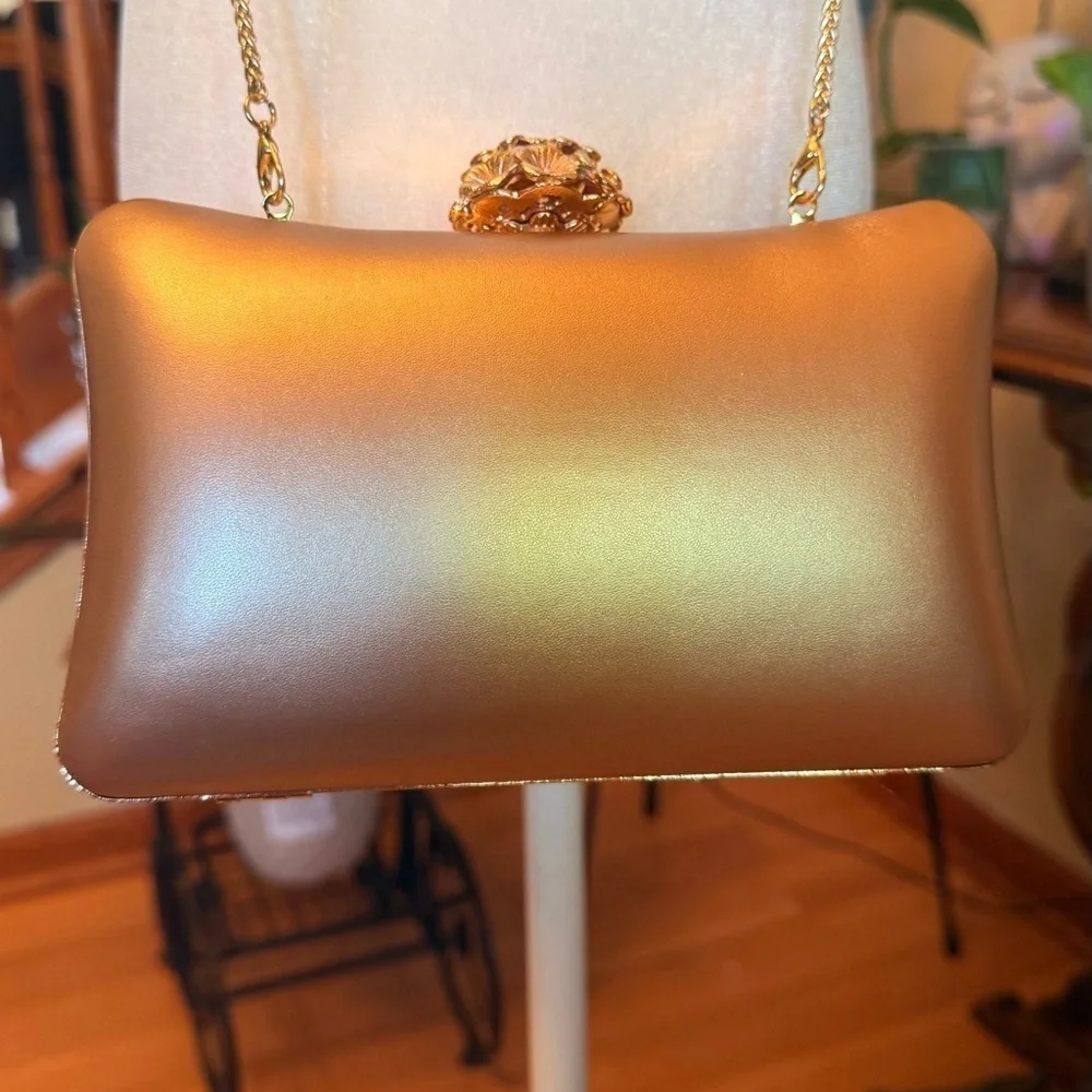 NWOT Elegant Gold Floral Clutch Comes With Detachable Gold Crossbody Strap